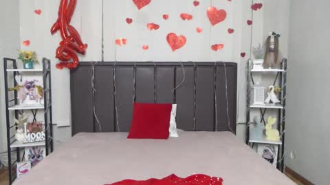 RoseHille online show from January 18, 6:33 am