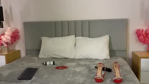 rosewilsom online show from December 22, 12:45 pm