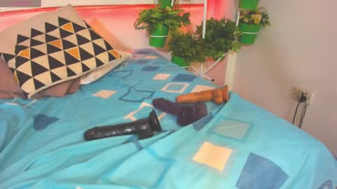 rosi_cooper online show from March 5, 2:12 pm