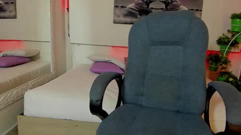 rosi_cooper online show from October 23, 10:50 am