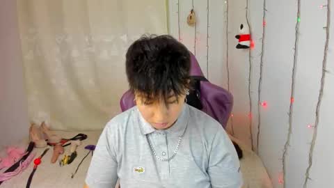 ROSSE DEMOND  online show from March 22, 9:19 pm