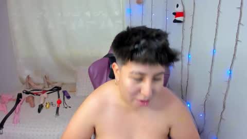 ROSSE DEMOND  online show from March 24, 7:09 pm