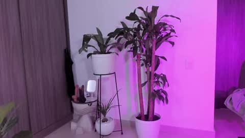 Im Ross   online show from September 12, 3:25 pm