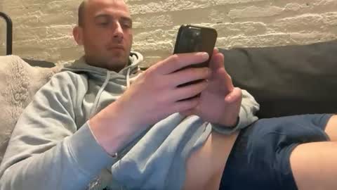 rotteei1 online show from April 3, 6:15 pm