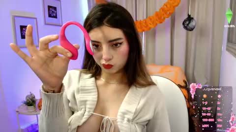 Snapshot of rousee_v chatting on October 18, 2:43 pm Rousee online show from October 18, 2:43 pm