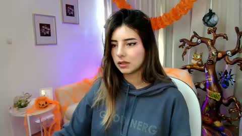 Snapshot of rousee_v chatting on October 23, 1:23 pm Rousee online show from October 23, 1:23 pm