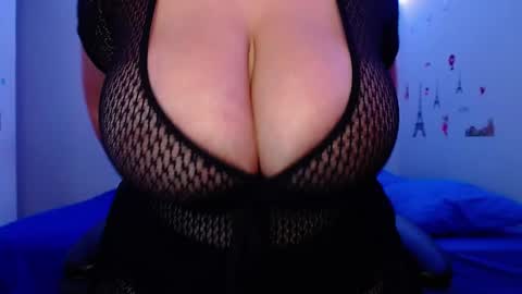 Call me Rous  online show from December 6, 2:51 am