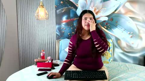 rouxinferno_cr online show from May 5, 4:08 am