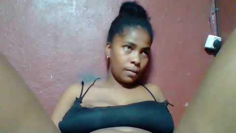 rovaelyah online show from February 8, 7:45 am