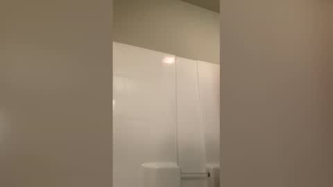 roverone89 online show from April 7, 5:42 am