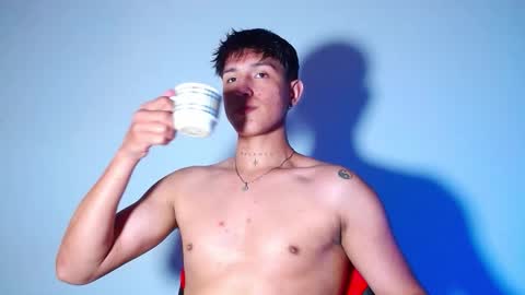 rowanboy23 online show from February 18, 3:17 am