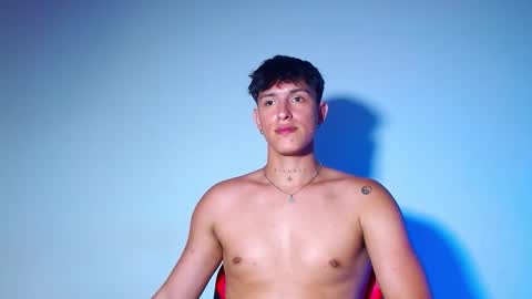 rowanboy23 online show from March 17, 12:59 am