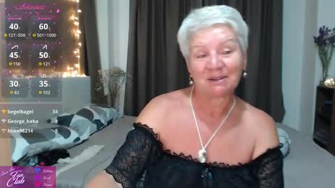 Roxana online show from May 5, 2:01 pm
