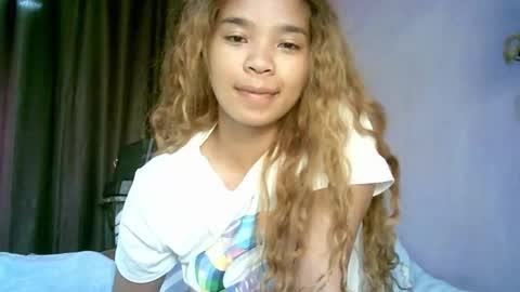 roxanne_98 online show from February 3, 3:04 am