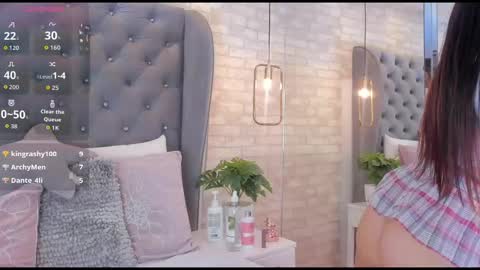 Roxanne Hale  online show from October 23, 3:13 pm