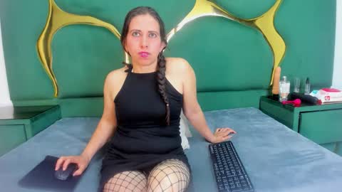 RoxanneBloom online show from May 5, 4:52 am