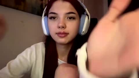 Hana online show from April 13, 4:11 pm