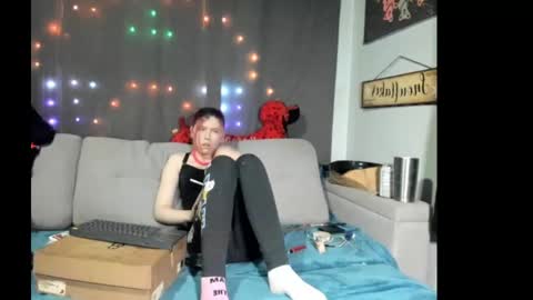 Snapshot of roxihazeleyes chatting on September 10, 11:28 pm roxihazeleyes online show from September 10, 11:28 pm