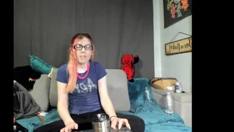 Snapshot of roxihazeleyes chatting on September 13, 9:12 am roxihazeleyes online show from September 13, 9:12 am
