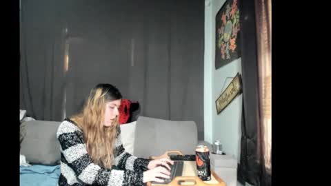 roxihazeleyes online show from March 21, 8:13 pm