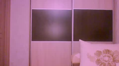 Roxxy Wharton online show from April 4, 6:26 pm