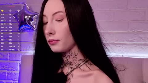 roxanne online show from May 29, 4:10 am