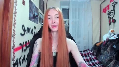 Snapshot of roxy_silver chatting on February 13, 9:17 pm Roxy online show from February 13, 9:17 pm