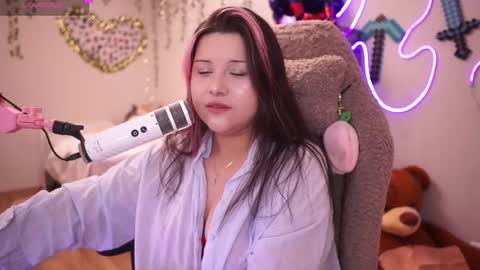 roxysuh online show from November 2, 10:48 am