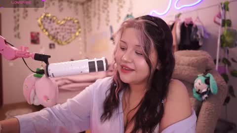 roxysuh online show from November 29, 8:11 am