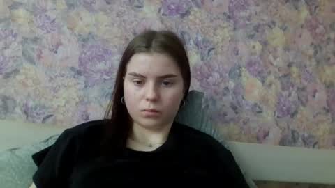 royalvelour online show from May 8, 2:23 pm