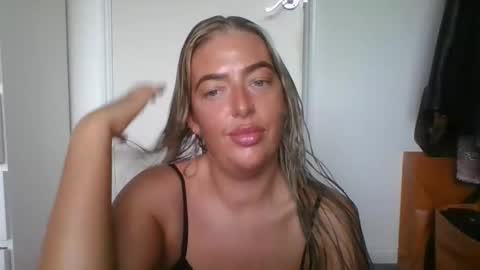 rubyredxxxoxxx online show from September 26, 9:17 am