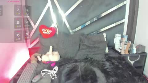 rubyxht online show from May 5, 2:23 pm