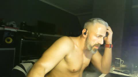 Chico que rico Caliente online show from February 3, 8:46 am