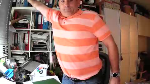 runner1978 online show from December 18, 10:19 am