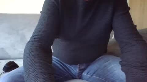 runner_1978 online show from December 10, 8:30 am