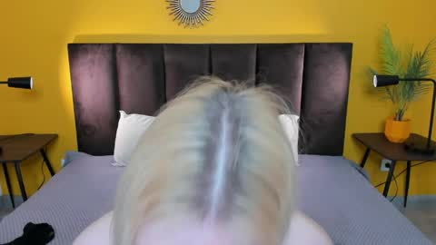 ruthbryant online show from May 16, 1:46 am