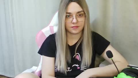 Tanyushka online show from December 22, 7:20 pm