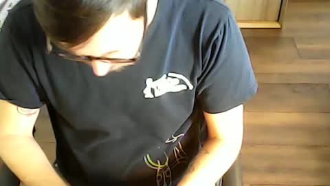 s1ave1989 online show from December 5, 10:17 am