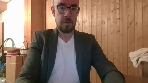 s_i_q online show from September 16, 7:11 am