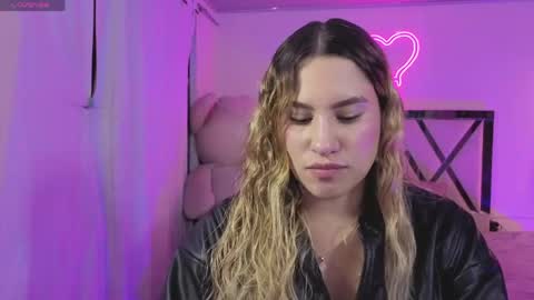 saaya_tay online show from May 6, 3:45 am
