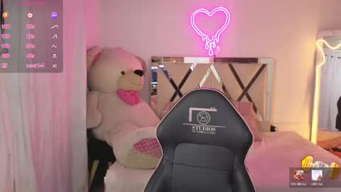 saaya_tay online show from May 7, 3:46 am