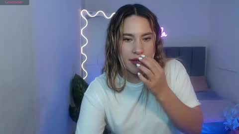 saaya_tay online show from March 8, 3:17 am