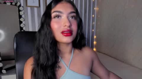 Snapshot of sabrinahims_ chatting on March 6, 10:58 pm mariana online show from March 6, 10:58 pm