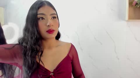 Snapshot of sabrinahims_ chatting on September 26, 10:07 pm mariana online show from September 26, 10:07 pm