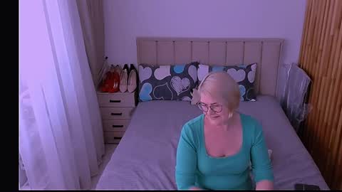 Sabrina MacMarren online show from May 12, 4:27 pm