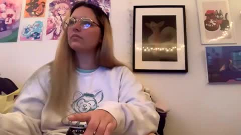 sweet angel baby  online show from November 9, 1:31 am