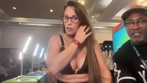 SadieRW online show from August 8, 5:34 pm