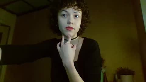 Snapshot of sadnimf chatting on October 26, 11:37 pm Rose online show from October 26, 11:37 pm