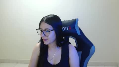 Sahaliefox  online show from January 13, 8:05 pm