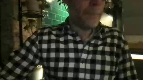 saint009 online show from April 15, 8:20 pm